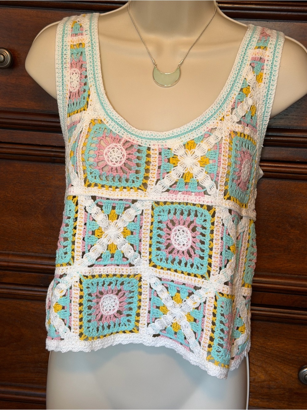 New Wo Wo Boho Crochet Tank Top - White, Mint & Pink Sz Small